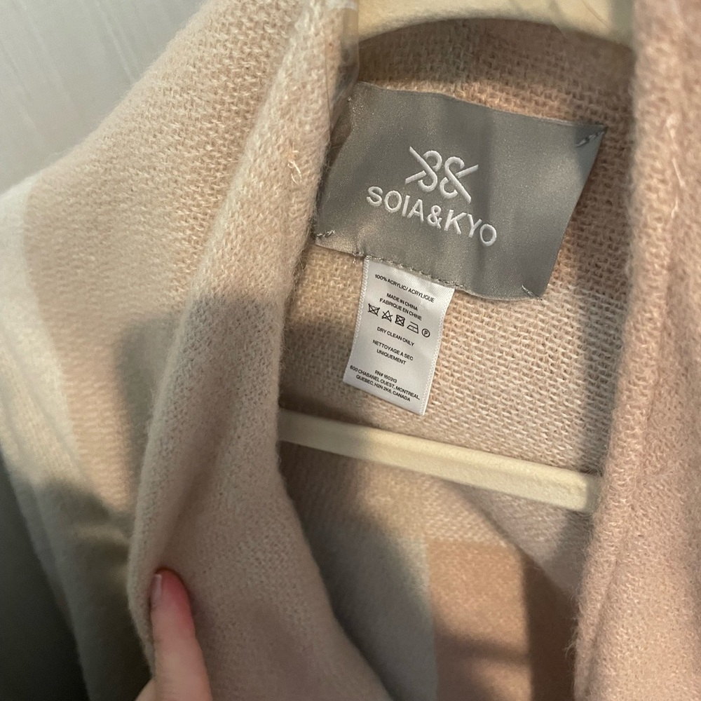 Soia & Kyo Cream Knit Wrap - Picture 2 of 5